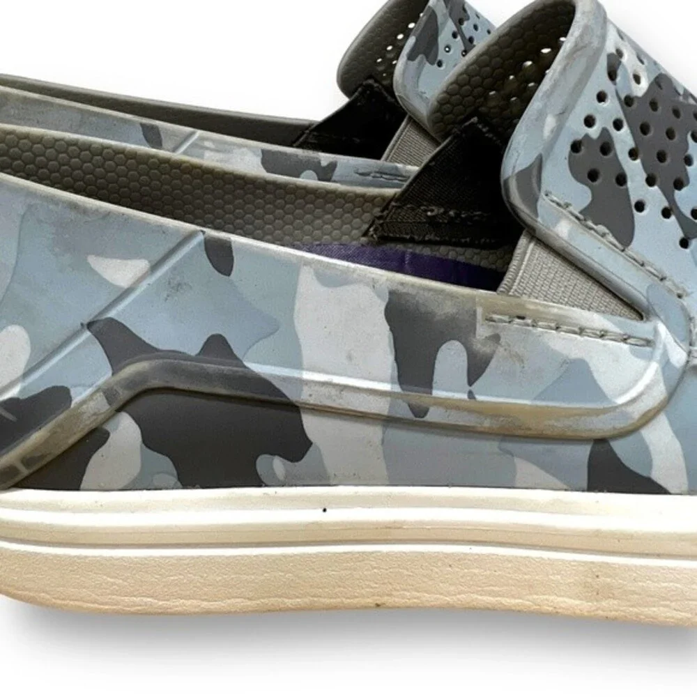 Crocs Gray Camo CitiLane Roka 2 Slip-On Sneaker Men's Sz. 7 Women's Sz. 9